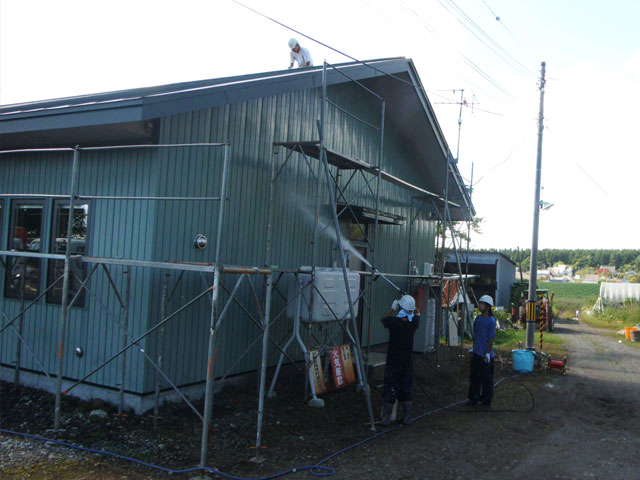 函館 ペンキ屋 佐々木塗装店 外壁高圧水洗浄